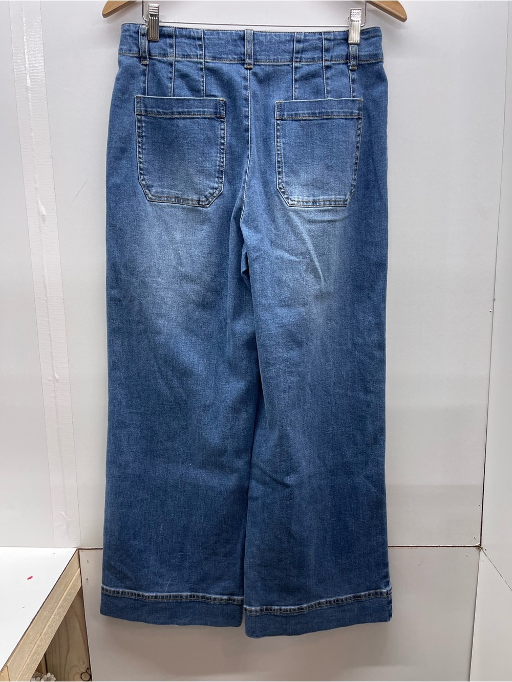 Habitat Wide-Leg Jeans in Light Blue Wash - Picture 2 of 3
